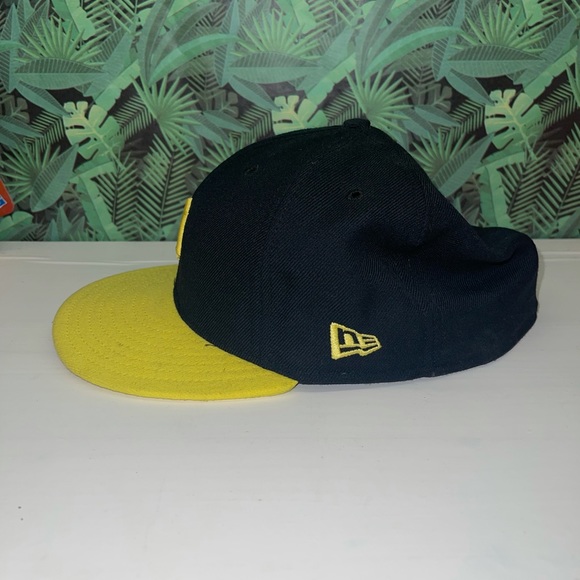 New era Detroit tigers fitted hat size 8 (Michigan color-way) super rare🔥🔥🔥 - Picture 2 of 5